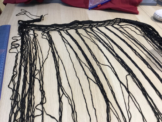 450mm knotted Fringe black