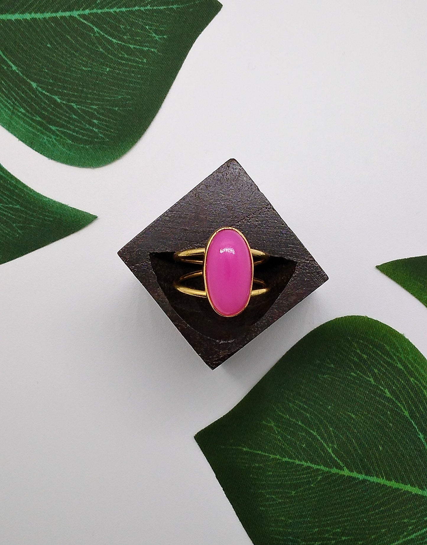 Pink Cats Eye Magic Bean Stone Rings